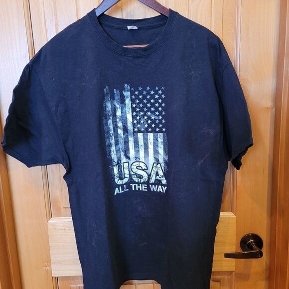 Hanes Other - American T-shirt 
